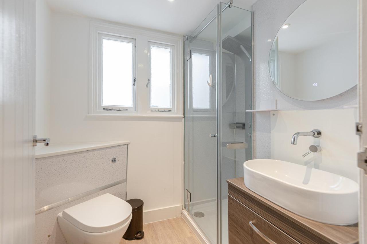Kensington 2 Bed 2 Bath Apartment For 5 Guests Лондон Экстерьер фото