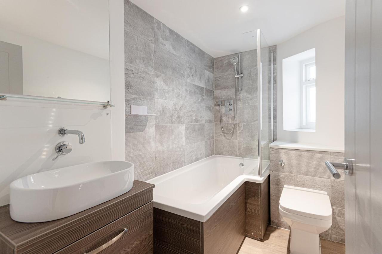 Kensington 2 Bed 2 Bath Apartment For 5 Guests Лондон Экстерьер фото
